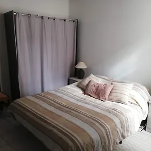 Appartement Orange: Pratique Et Idéalement Placé, Orange (Vaucluse)